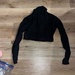 Black Long Sleeve Crop Top
